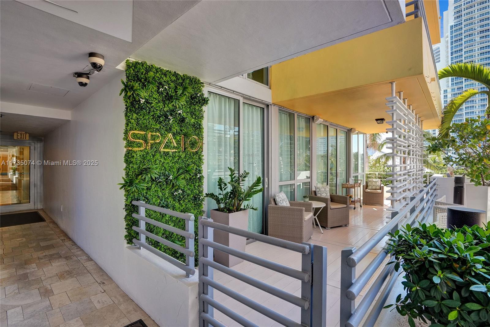BENTLEY BEACH CONDO - Residential