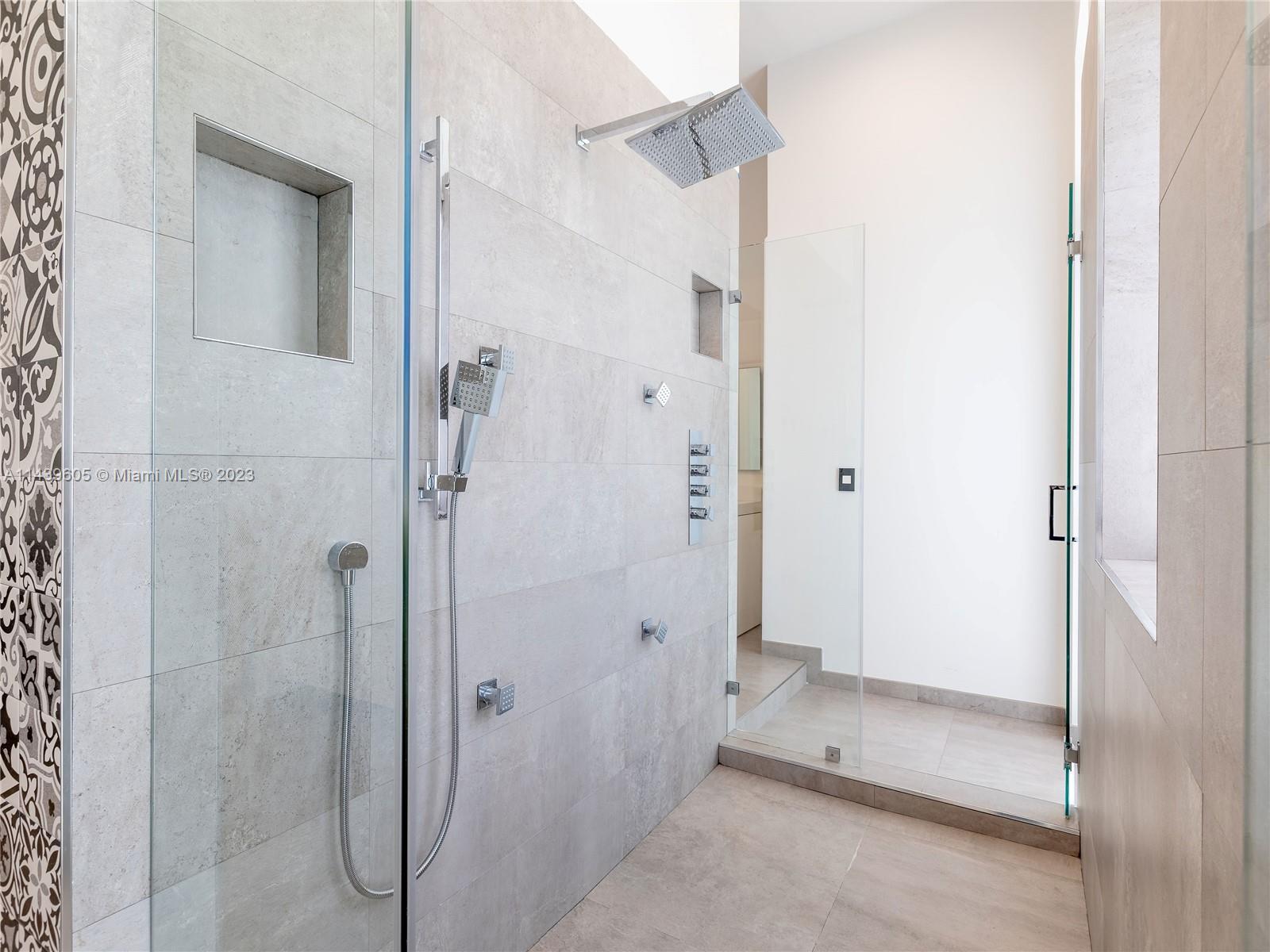 PINE TREE ESTATES - Residential