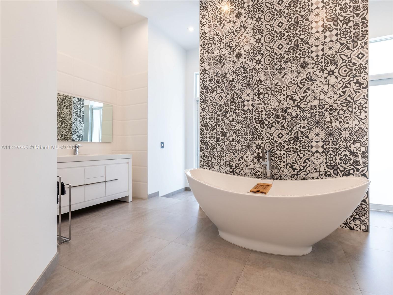 PINE TREE ESTATES - Residential