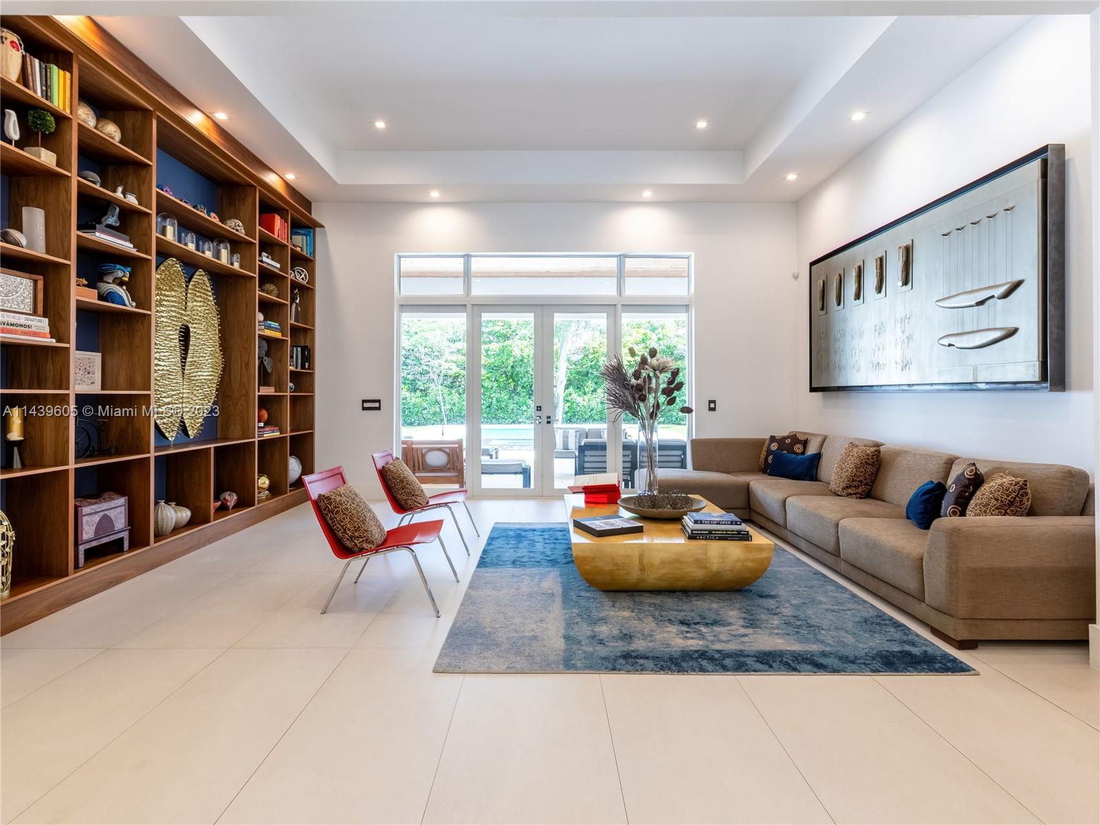 PINE TREE ESTATES - Residential