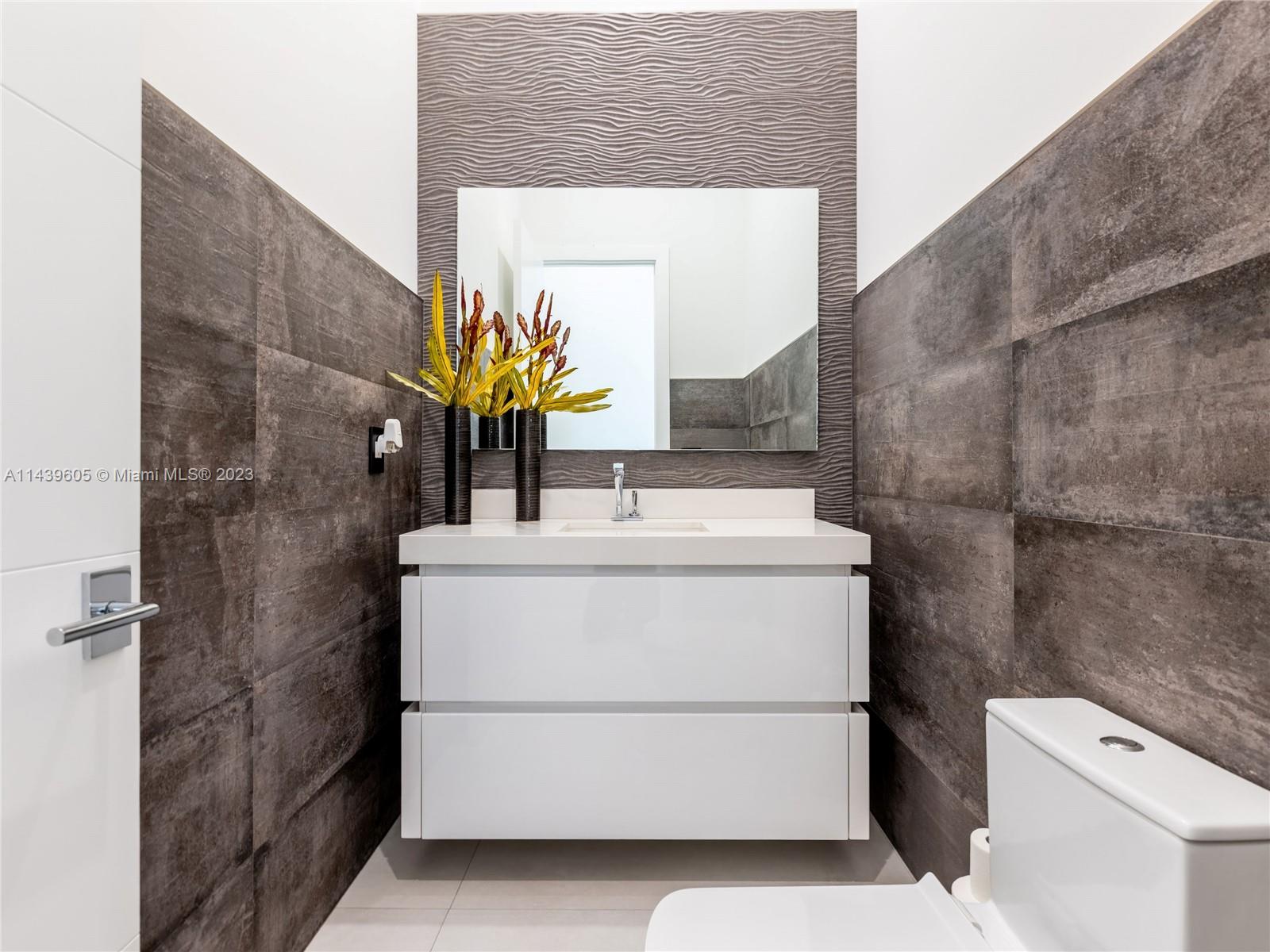 PINE TREE ESTATES - Residential