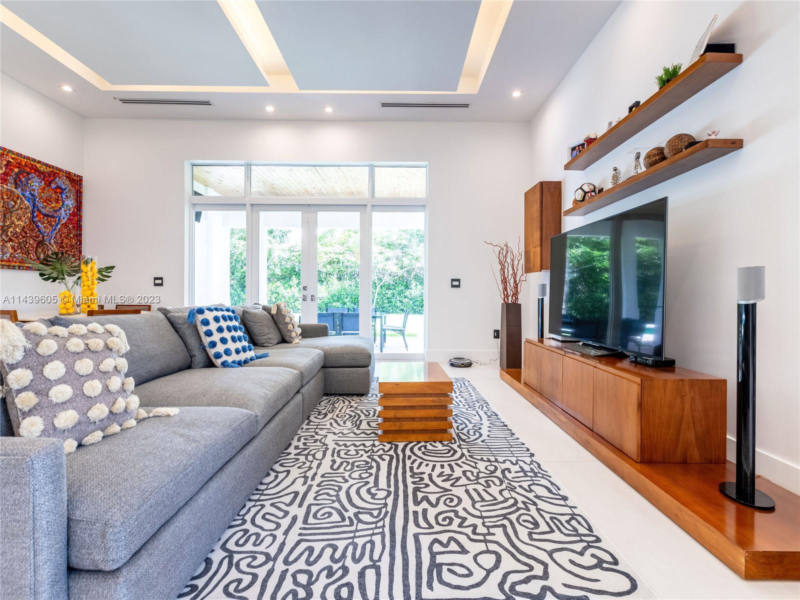 PINE TREE ESTATES - Residential