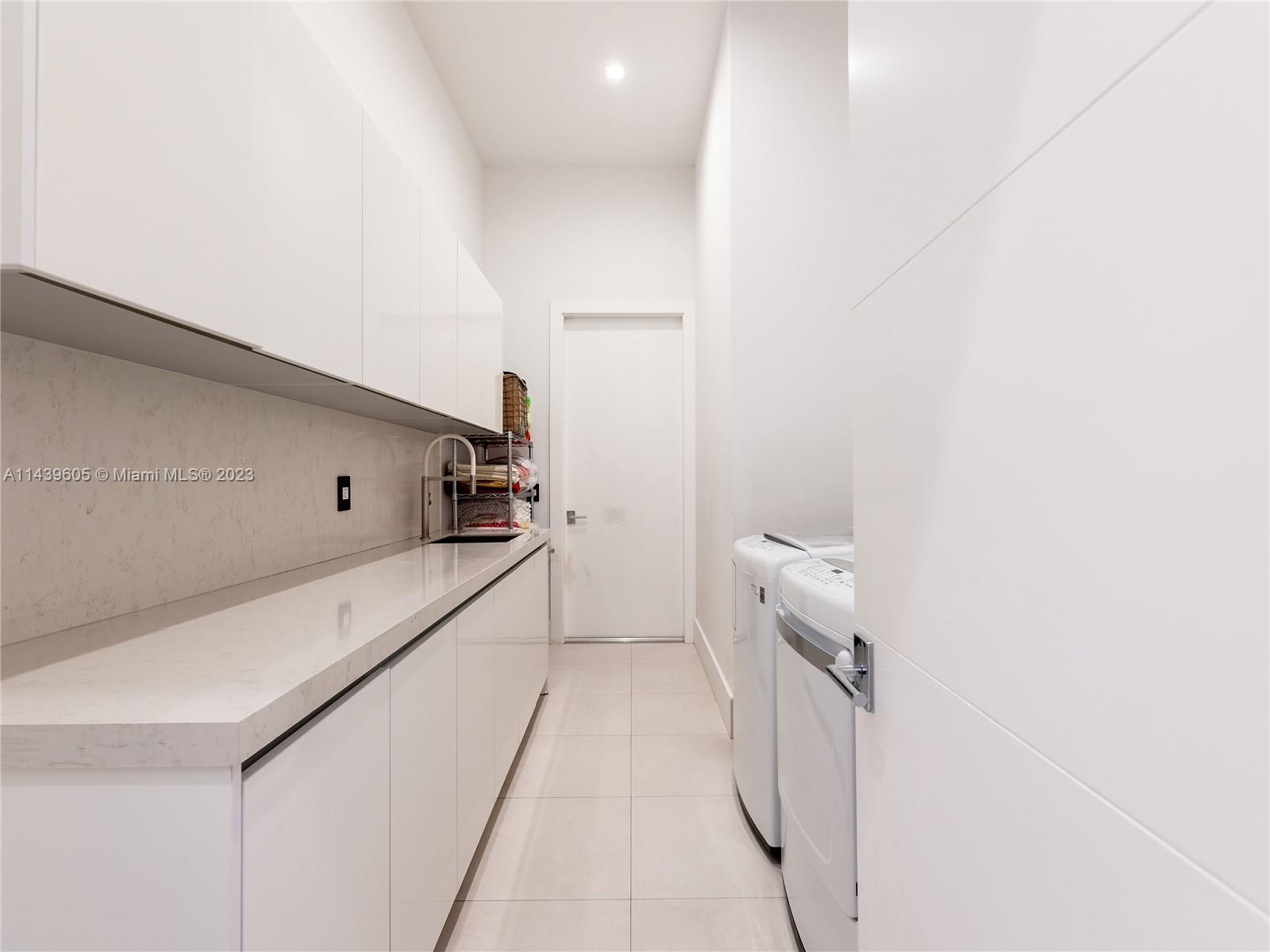 PINE TREE ESTATES - Residential