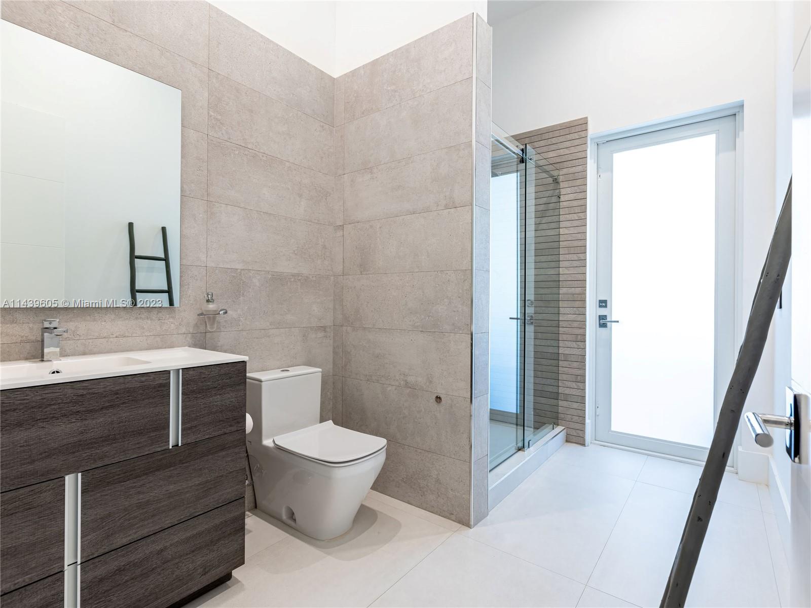 PINE TREE ESTATES - Residential