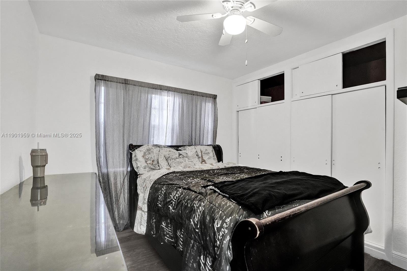 TWIN LAKE MANOR SUB - Residential