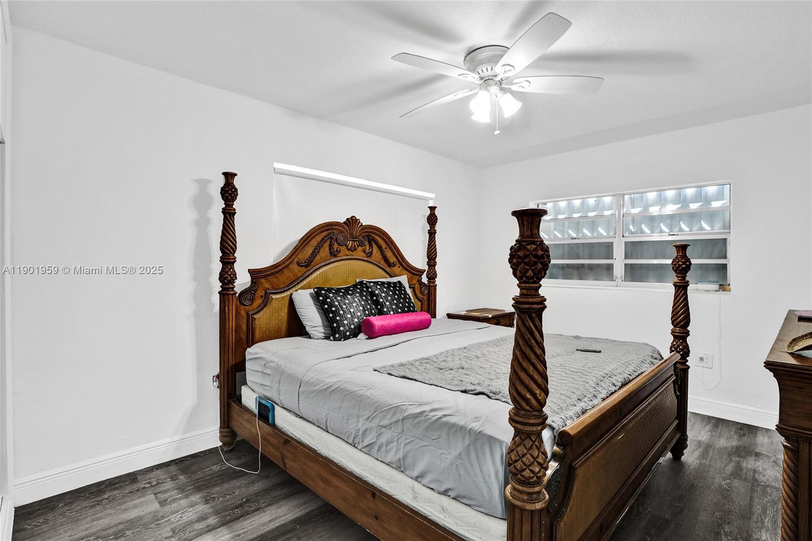 TWIN LAKE MANOR SUB - Residential