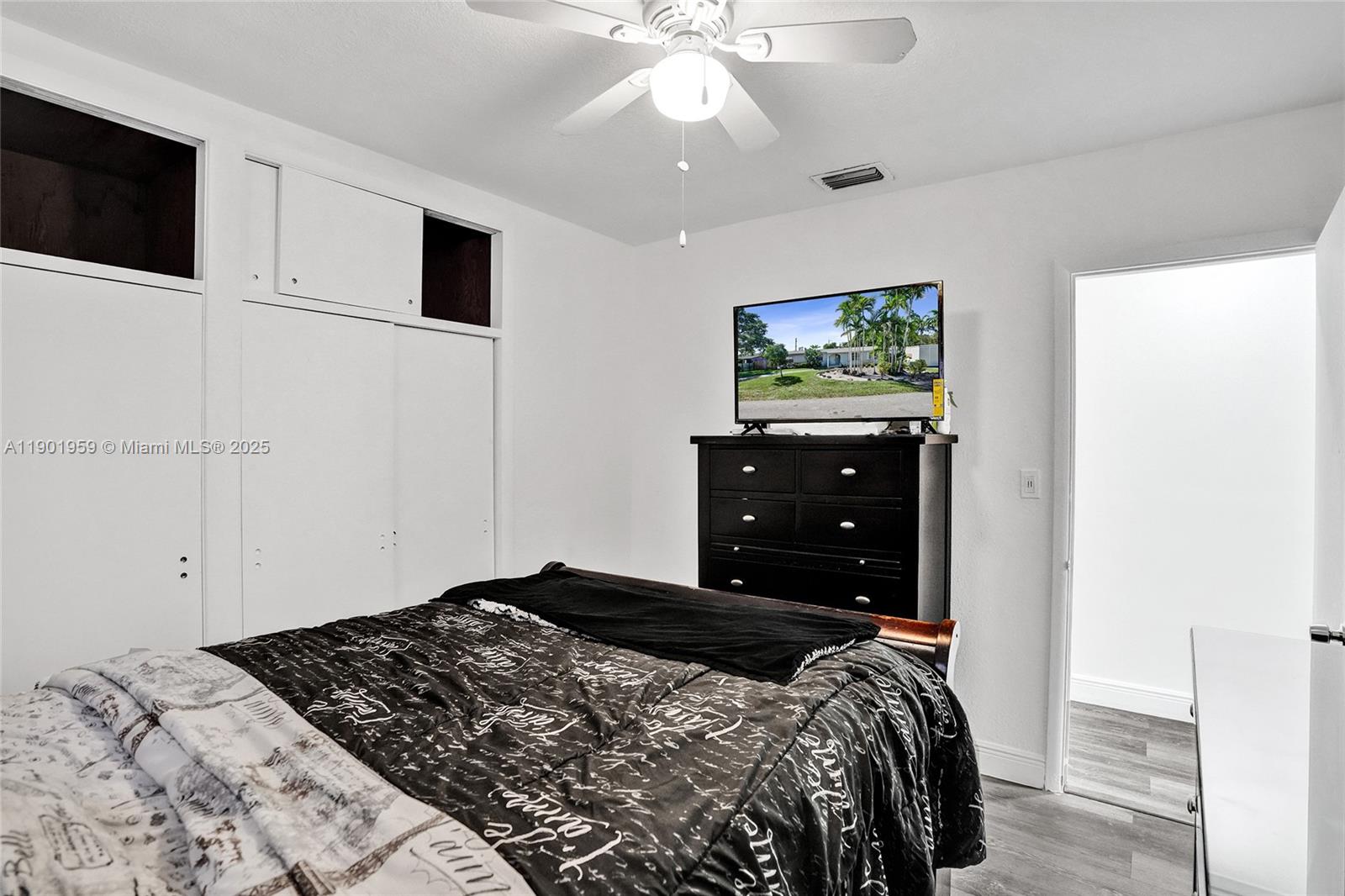 TWIN LAKE MANOR SUB - Residential