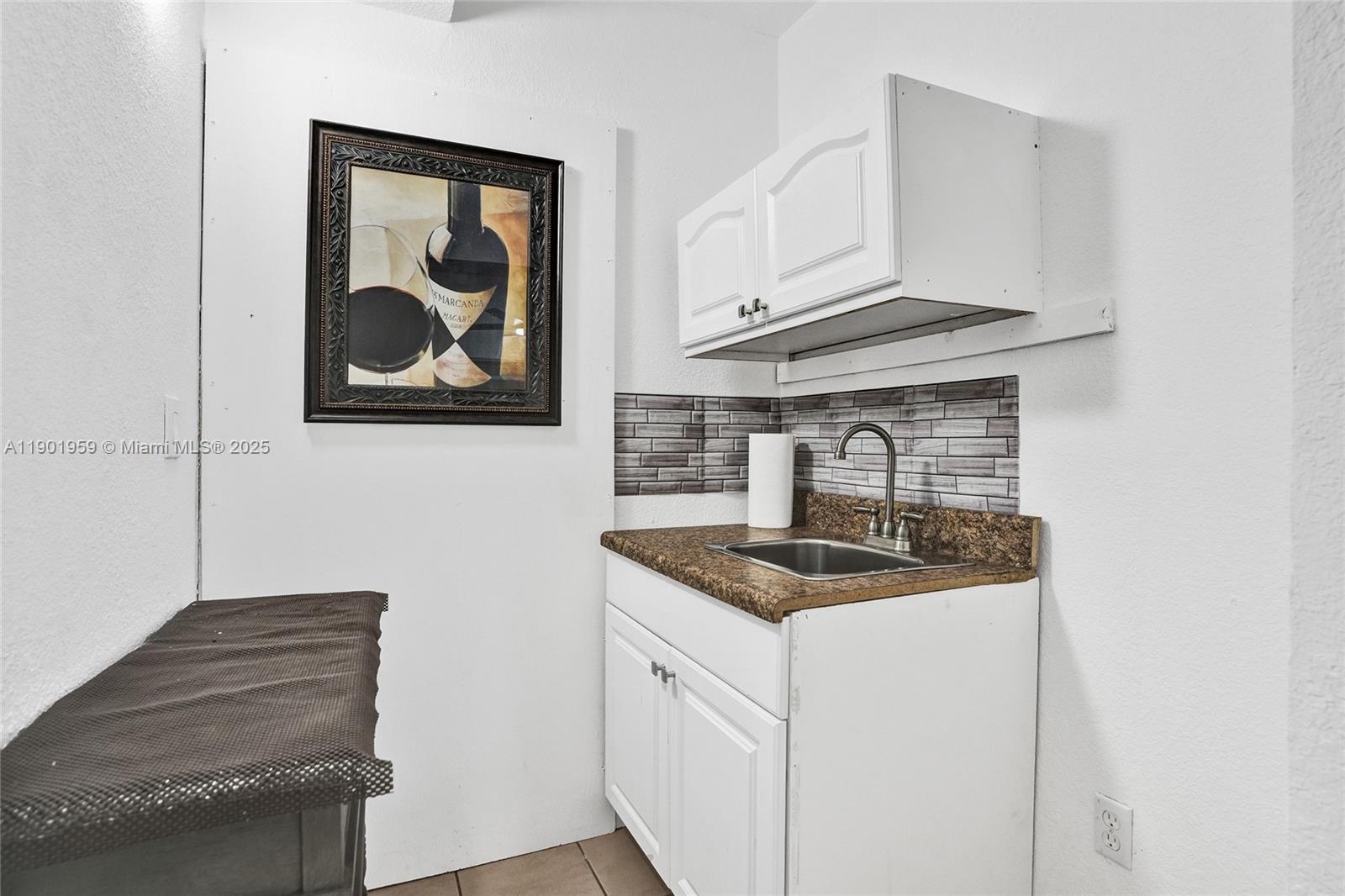 TWIN LAKE MANOR SUB - Residential