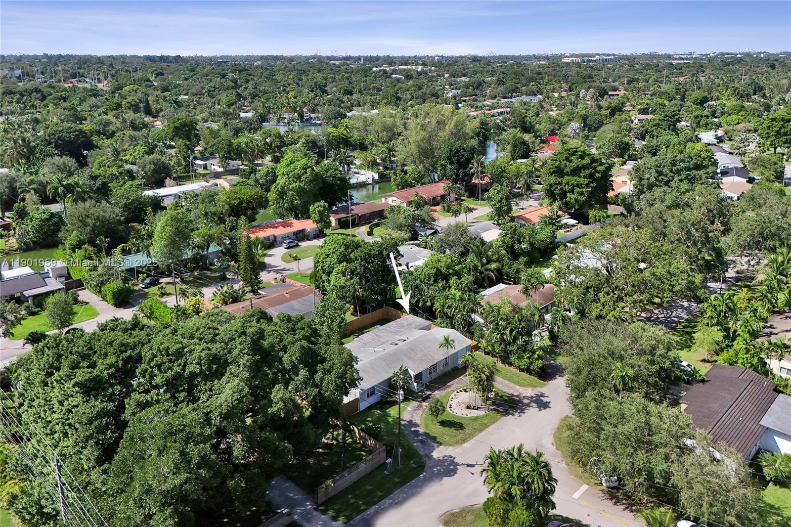 TWIN LAKE MANOR SUB - Residential