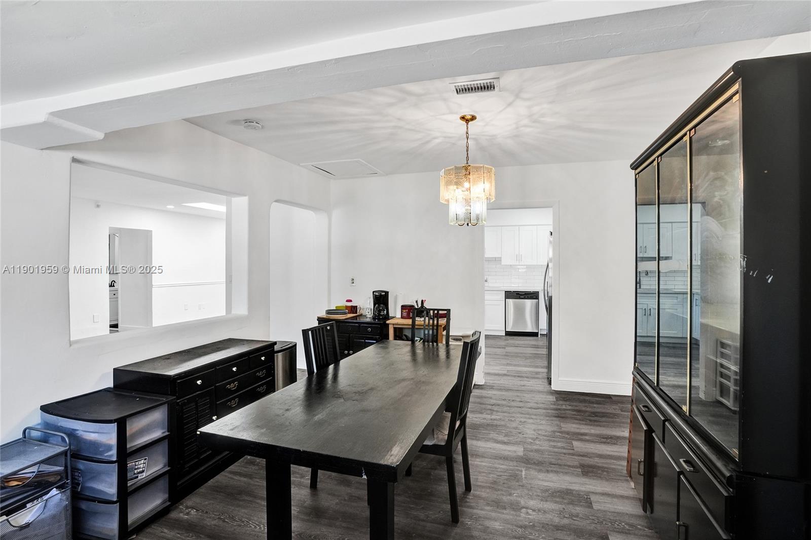 TWIN LAKE MANOR SUB - Residential