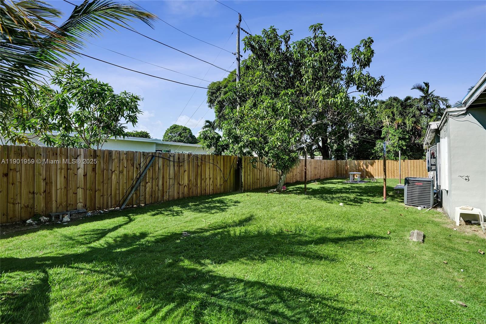 TWIN LAKE MANOR SUB - Residential