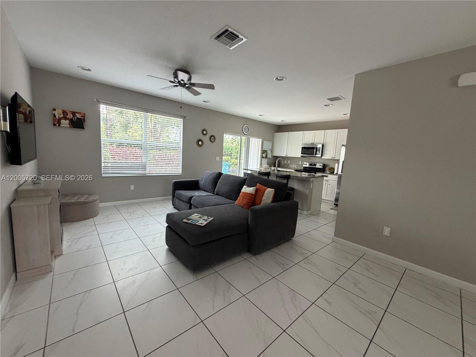 VIZCAYA FALLS PLAT 3 - Residential