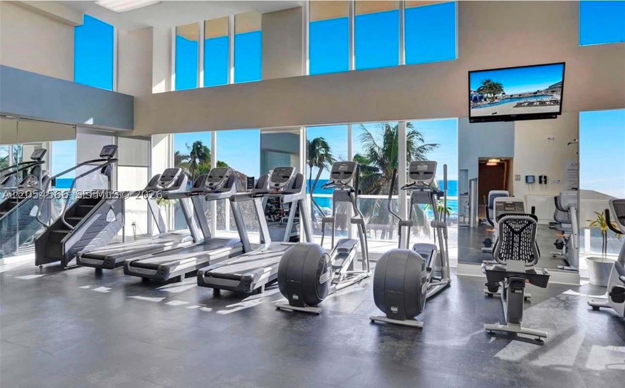 16699 Collins Ave 1410