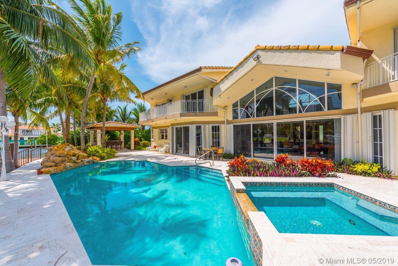 GOLDEN BEACH SEC F - Residential