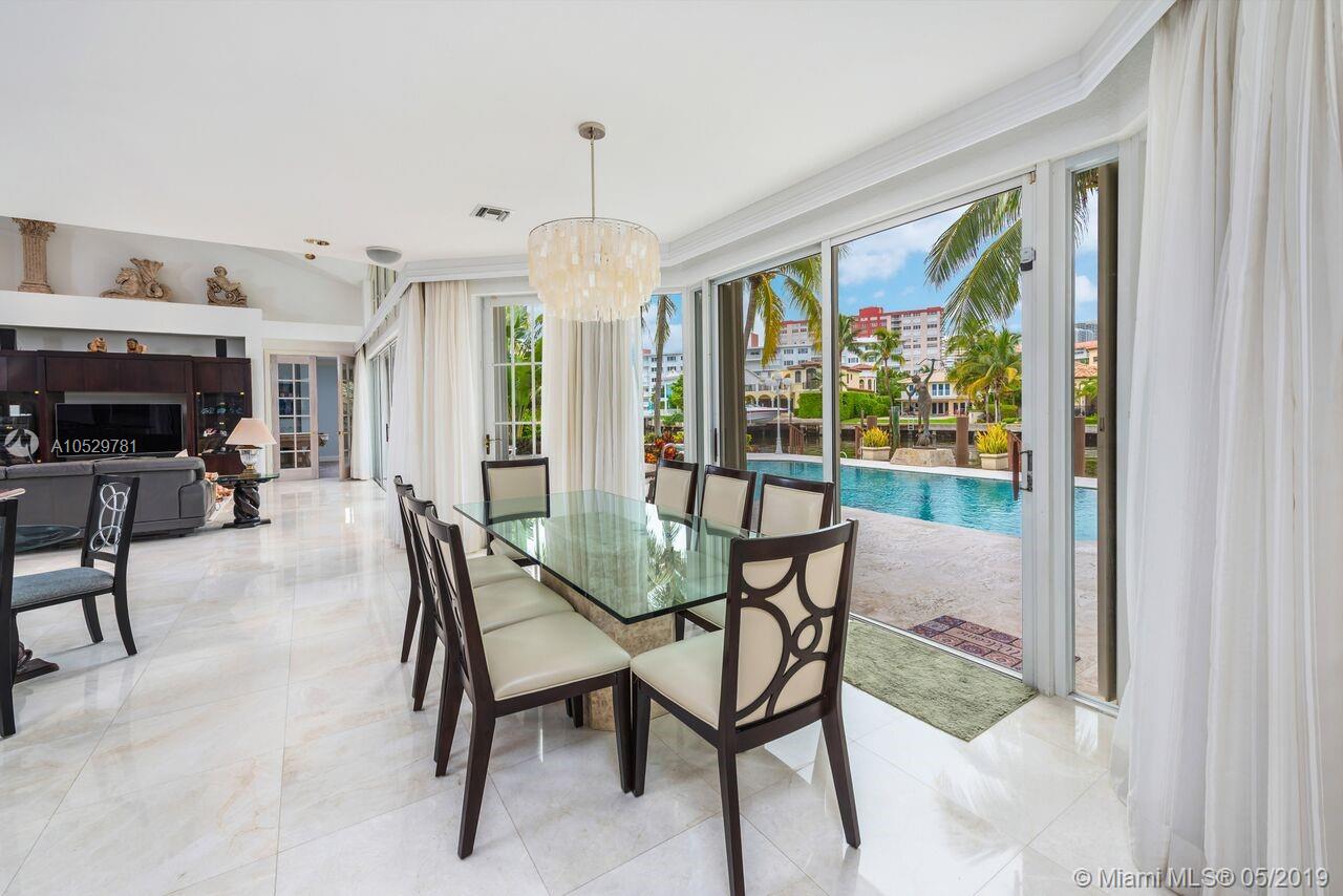 GOLDEN BEACH SEC F - Residential