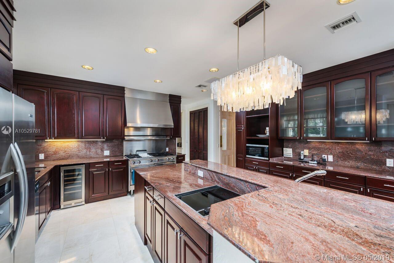 GOLDEN BEACH SEC F - Residential