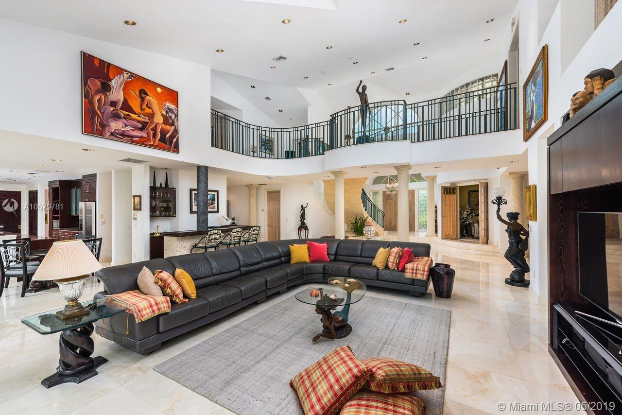 GOLDEN BEACH SEC F - Residential