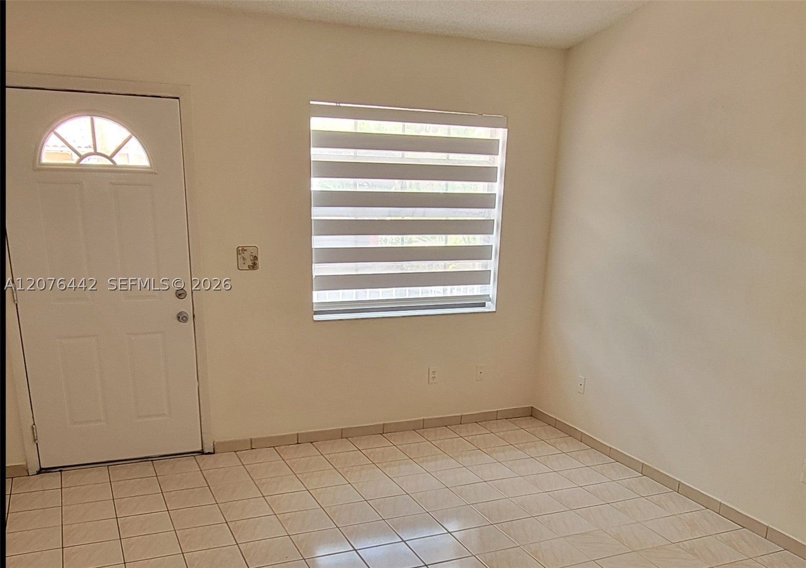 2121 W 54th St