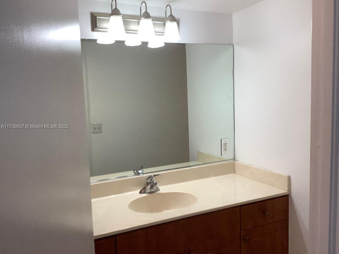 401 BLU OF NORTH BEACH CO - Residential