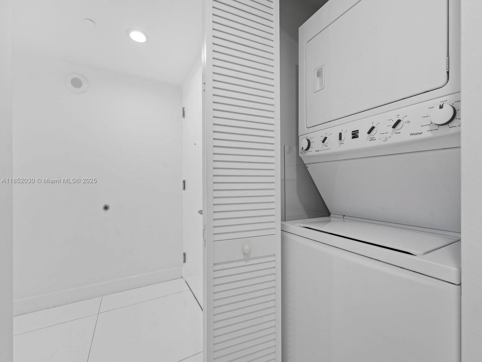 ICON BRICKELL NO TWO - Residential Lease