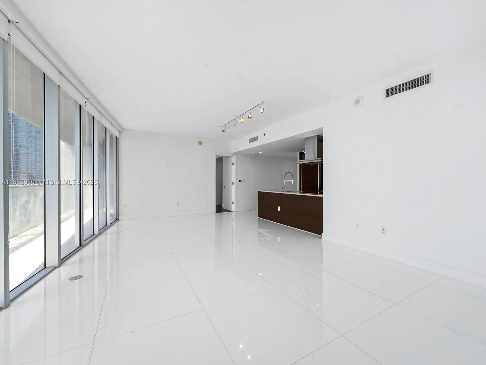 495 Brickell Ave 1801
