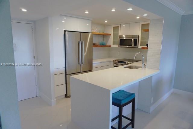Rental Property at 401 Golden Isles Dr 1006, Hallandale Beach, Broward County, Florida - Bedrooms: 1 
Bathrooms: 2  - $2,600 MO.