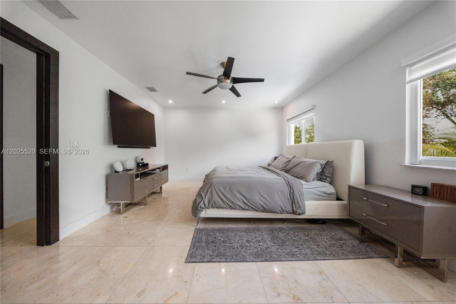 SILVERCEST LAKE ESTATES 1 - Residential