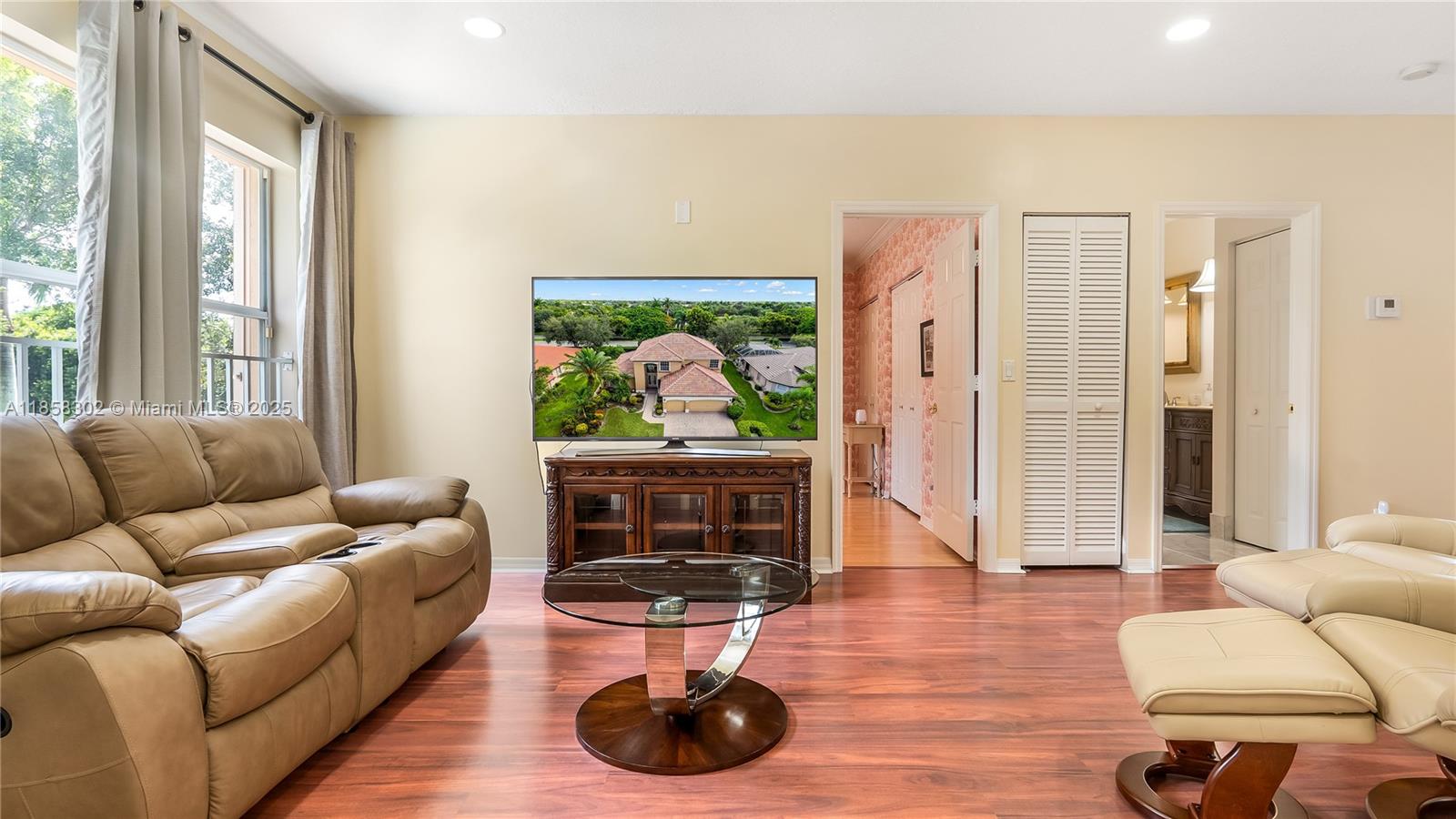 KENSINGTON - Residential