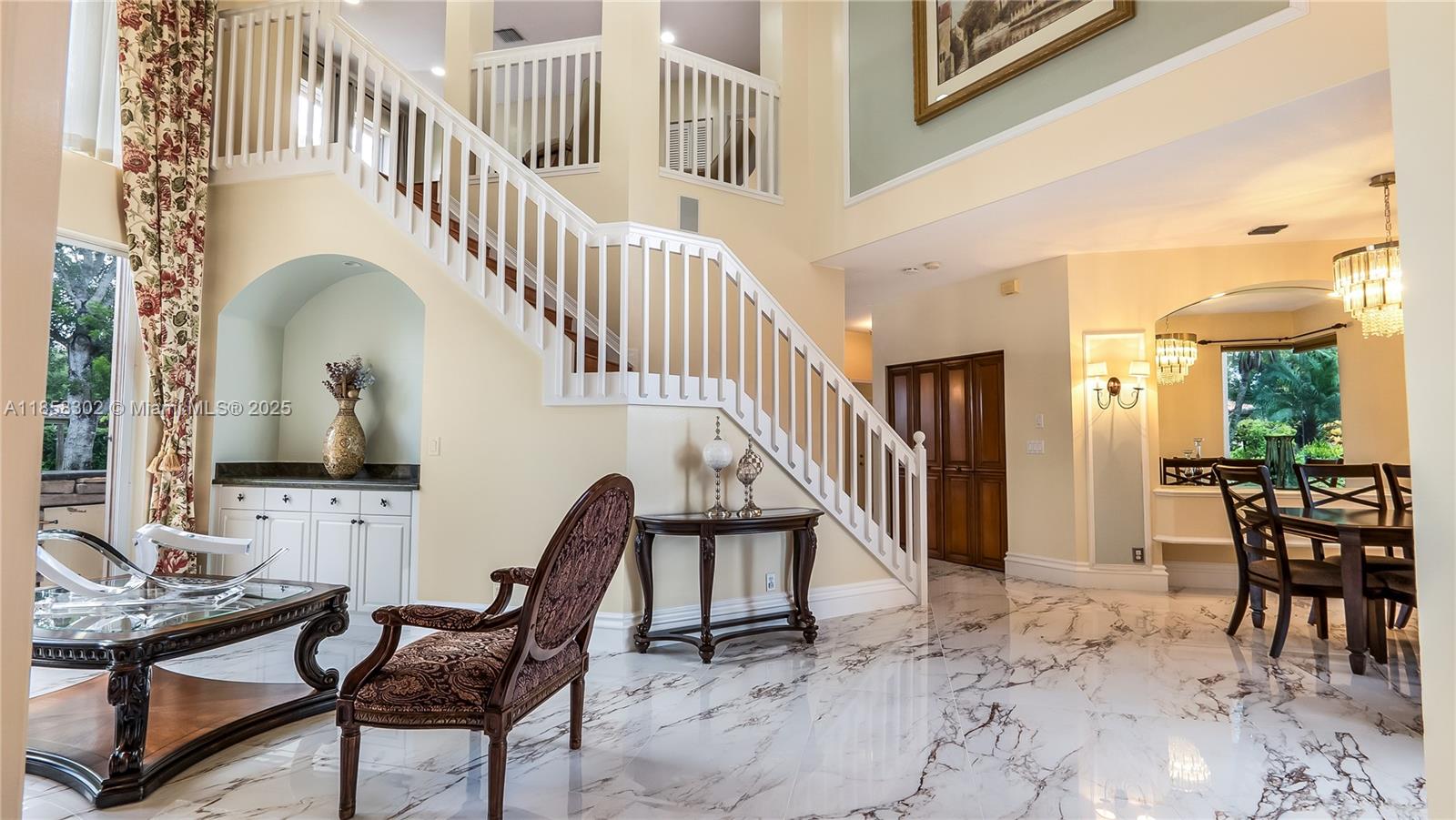 KENSINGTON - Residential