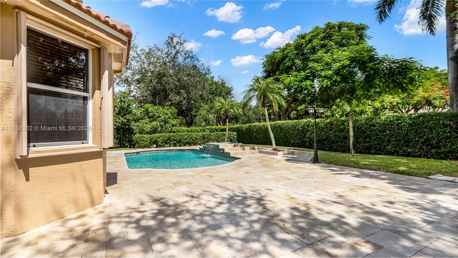 KENSINGTON - Residential