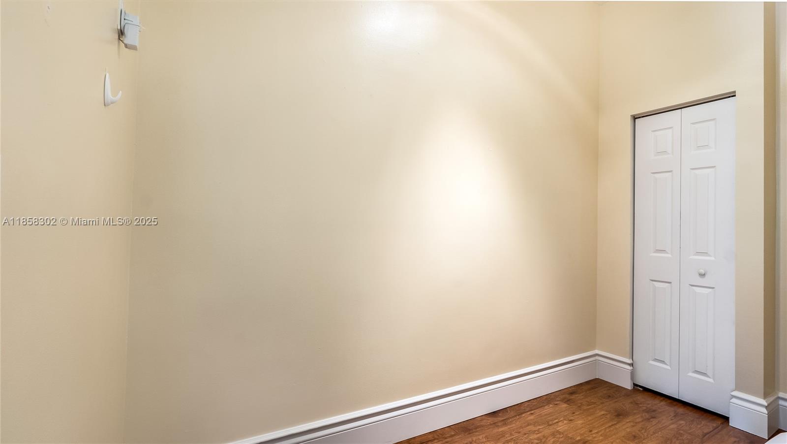 KENSINGTON - Residential