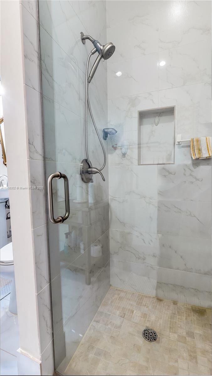 KENSINGTON - Residential