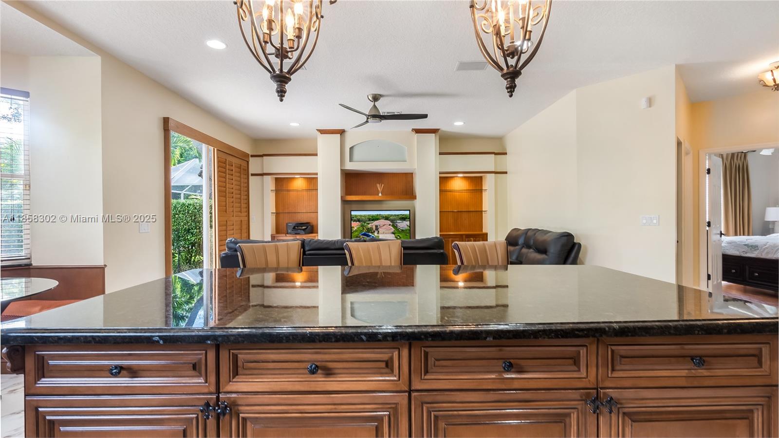 KENSINGTON - Residential