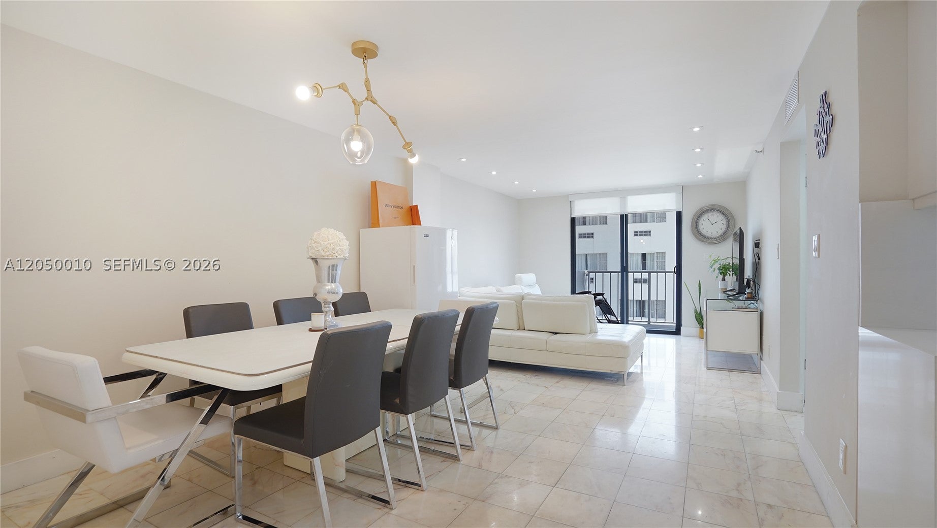 4301 Collins Ave 403, Miami Beach FL 33140