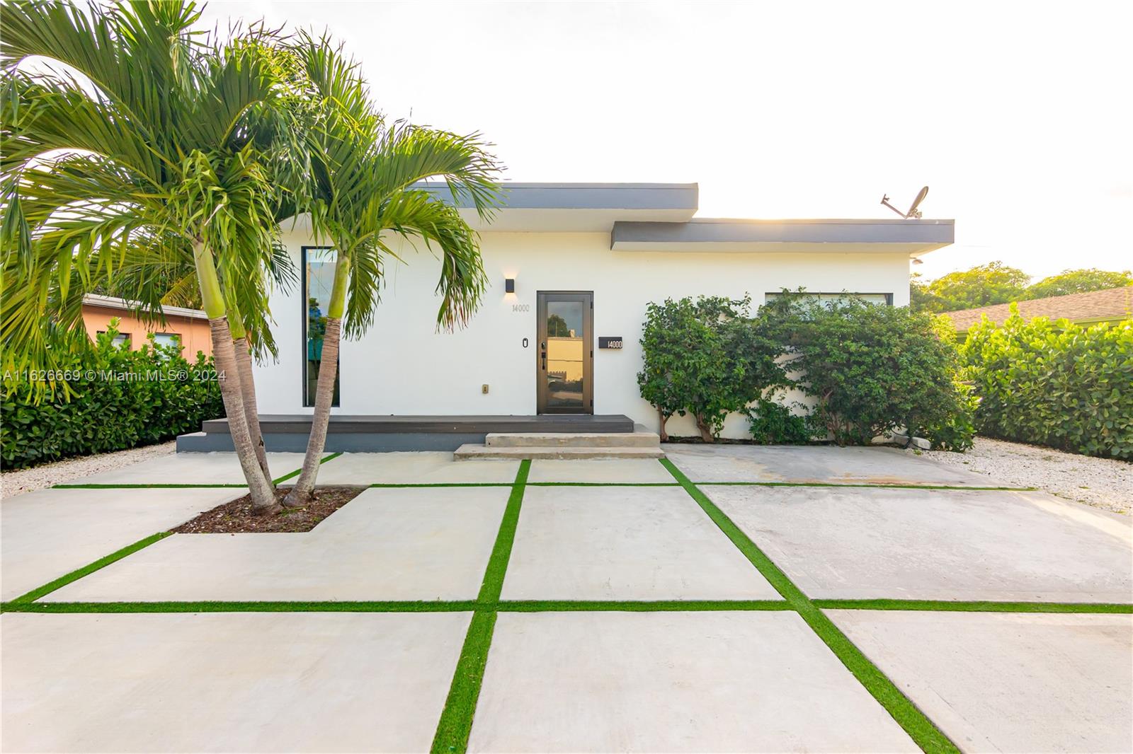 ARCHWOOD AMD PLAT - Residential Lease
