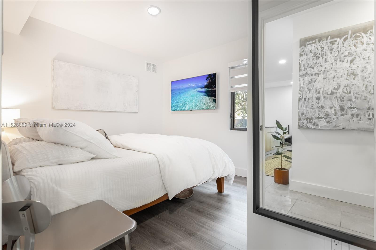 ARCHWOOD AMD PLAT - Residential Lease
