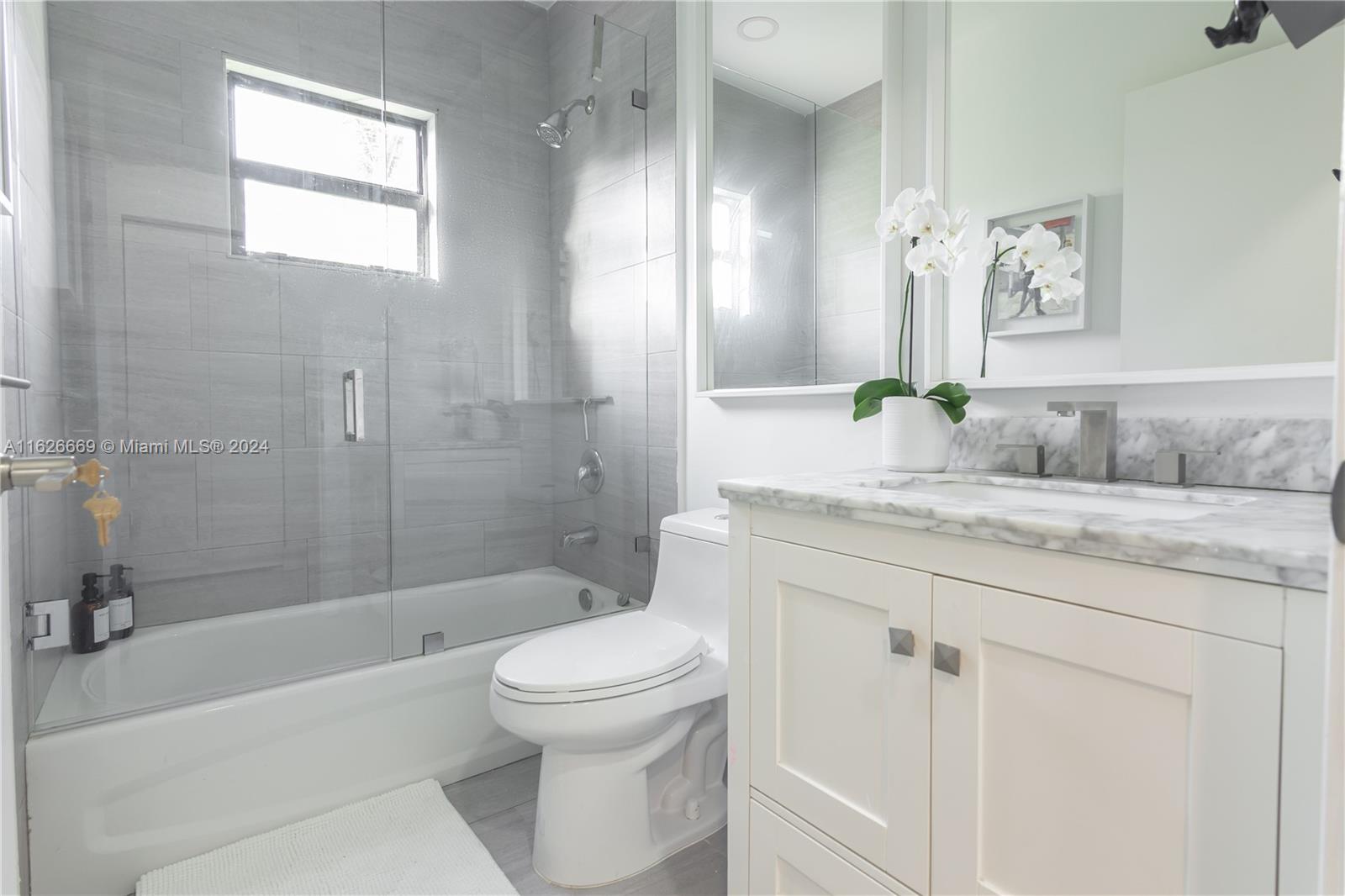 ARCHWOOD AMD PLAT - Residential Lease