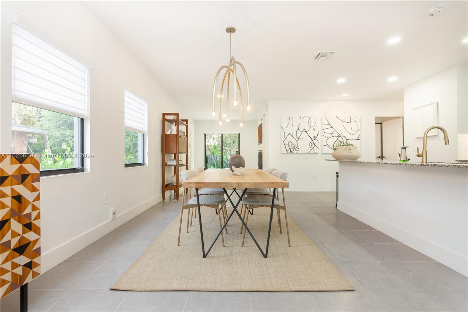 ARCHWOOD AMD PLAT - Residential Lease