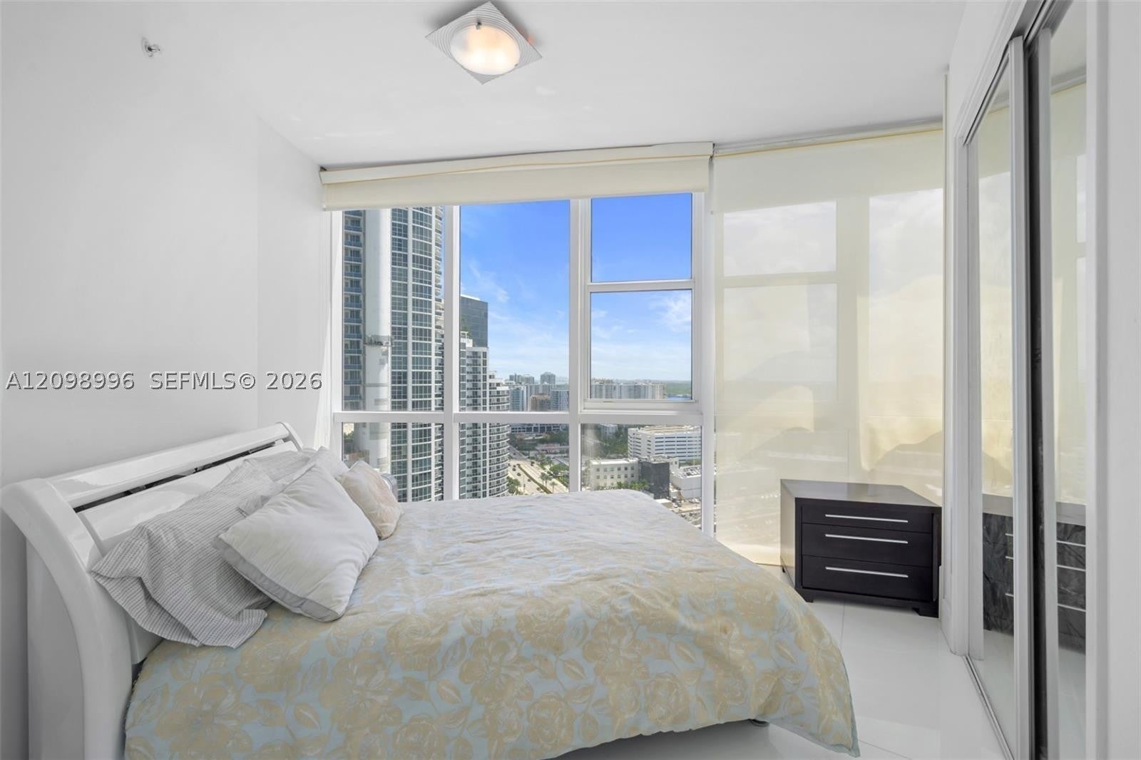 18201 Collins Ave 3501A