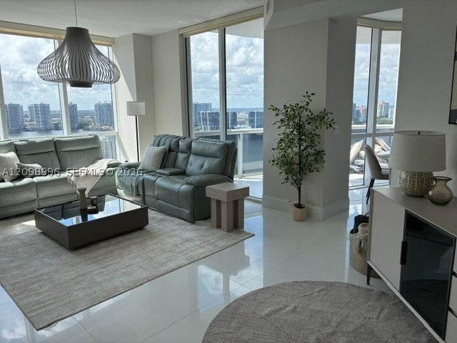 18201 Collins Ave 3501A