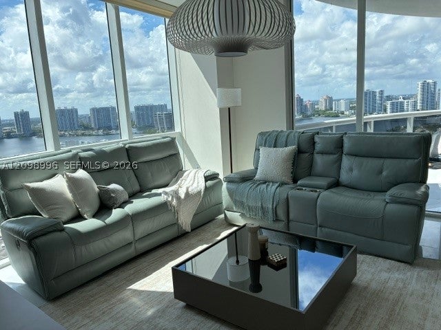 18201 Collins Ave 3501A