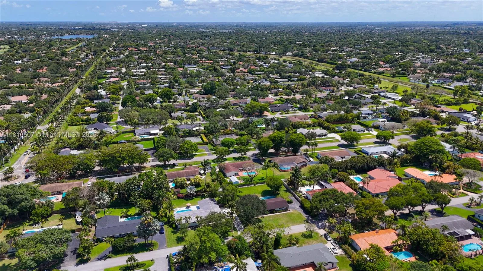 Miami, Florida 33176, United States, 4 Bedrooms Bedrooms, ,3 BathroomsBathrooms,Residential,Pending,137971