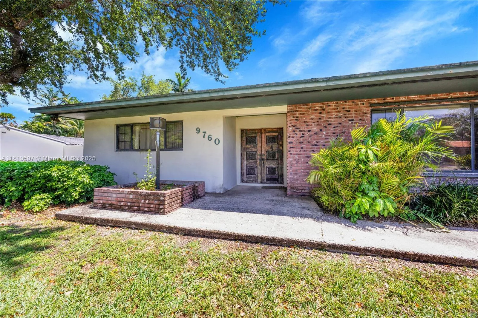 Miami, Florida 33176, United States, 4 Bedrooms Bedrooms, ,3 BathroomsBathrooms,Residential,Pending,137971