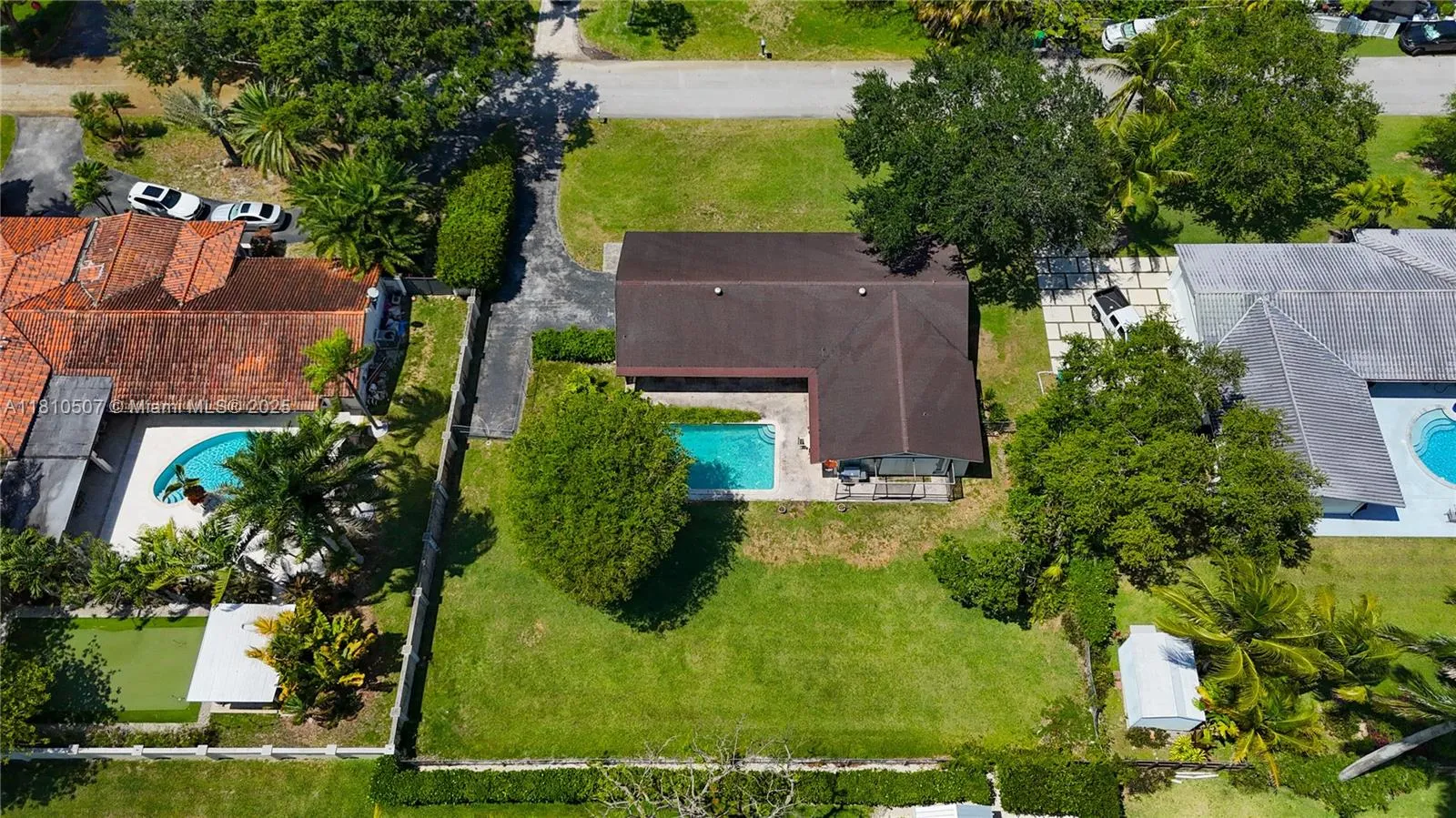 Miami, Florida 33176, United States, 4 Bedrooms Bedrooms, ,3 BathroomsBathrooms,Residential,Pending,137971