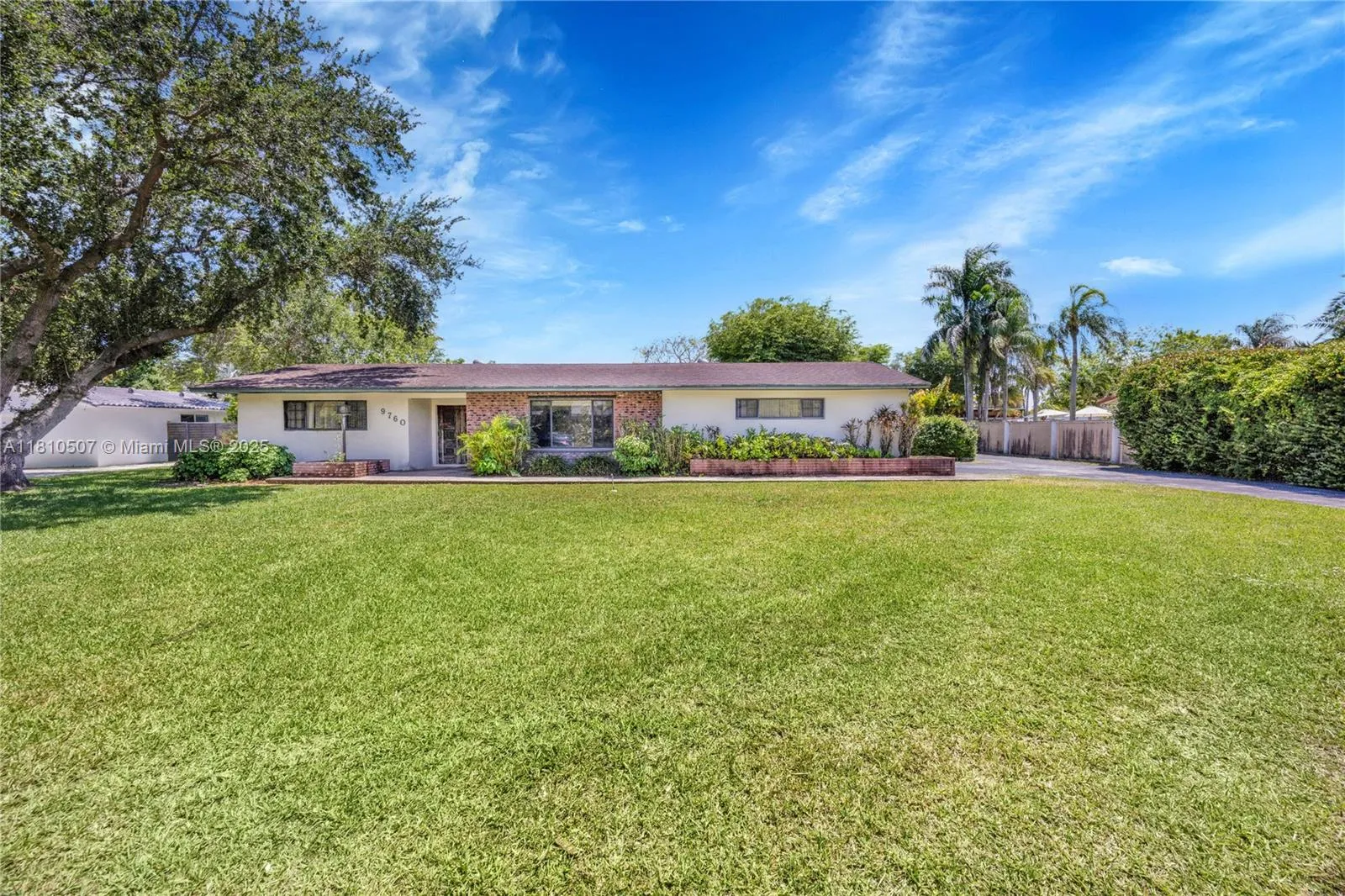 Miami, Florida 33176, United States, 4 Bedrooms Bedrooms, ,3 BathroomsBathrooms,Residential,Pending,137971