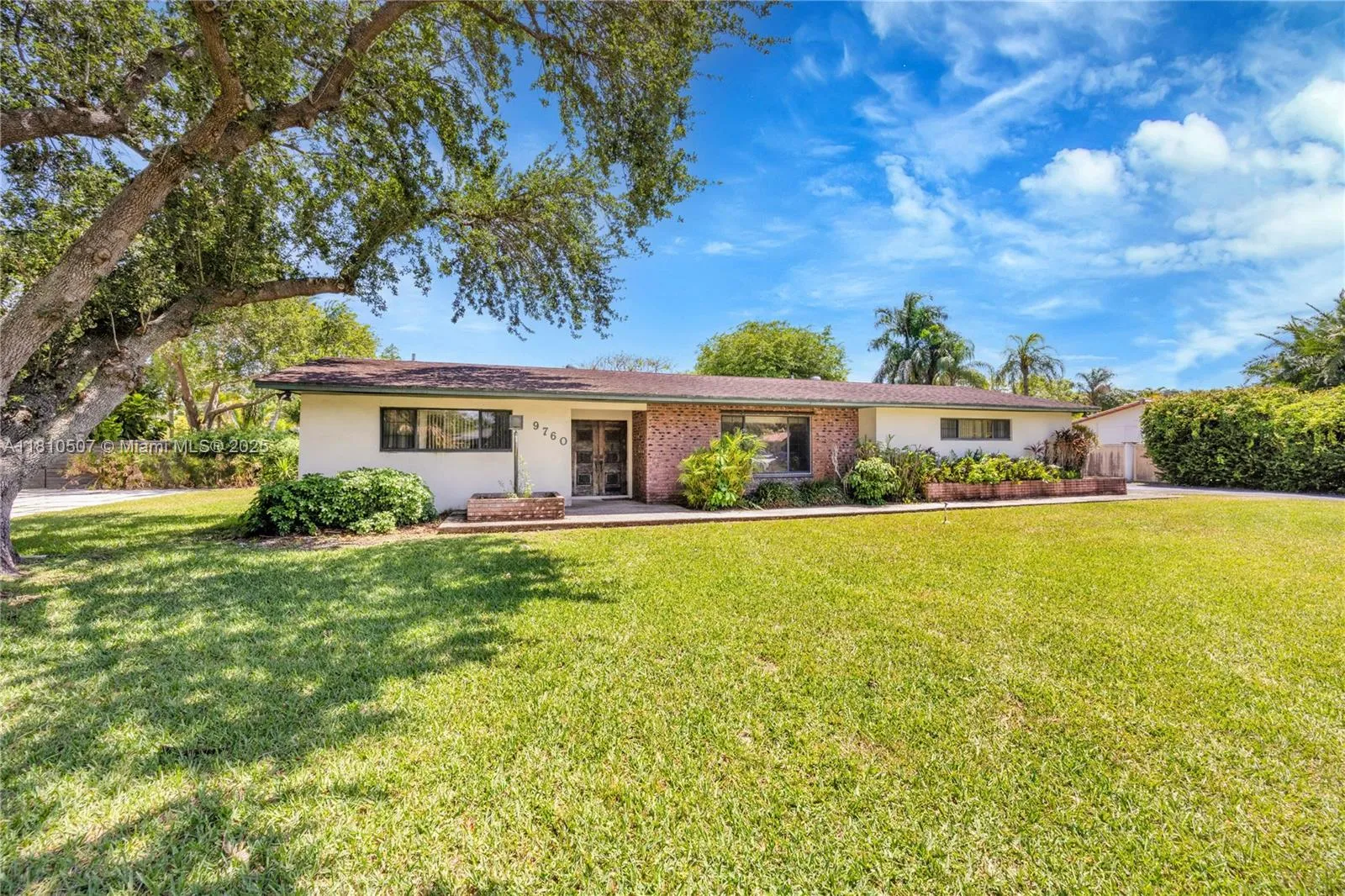 Miami, Florida 33176, United States, 4 Bedrooms Bedrooms, ,3 BathroomsBathrooms,Residential,Pending,137971