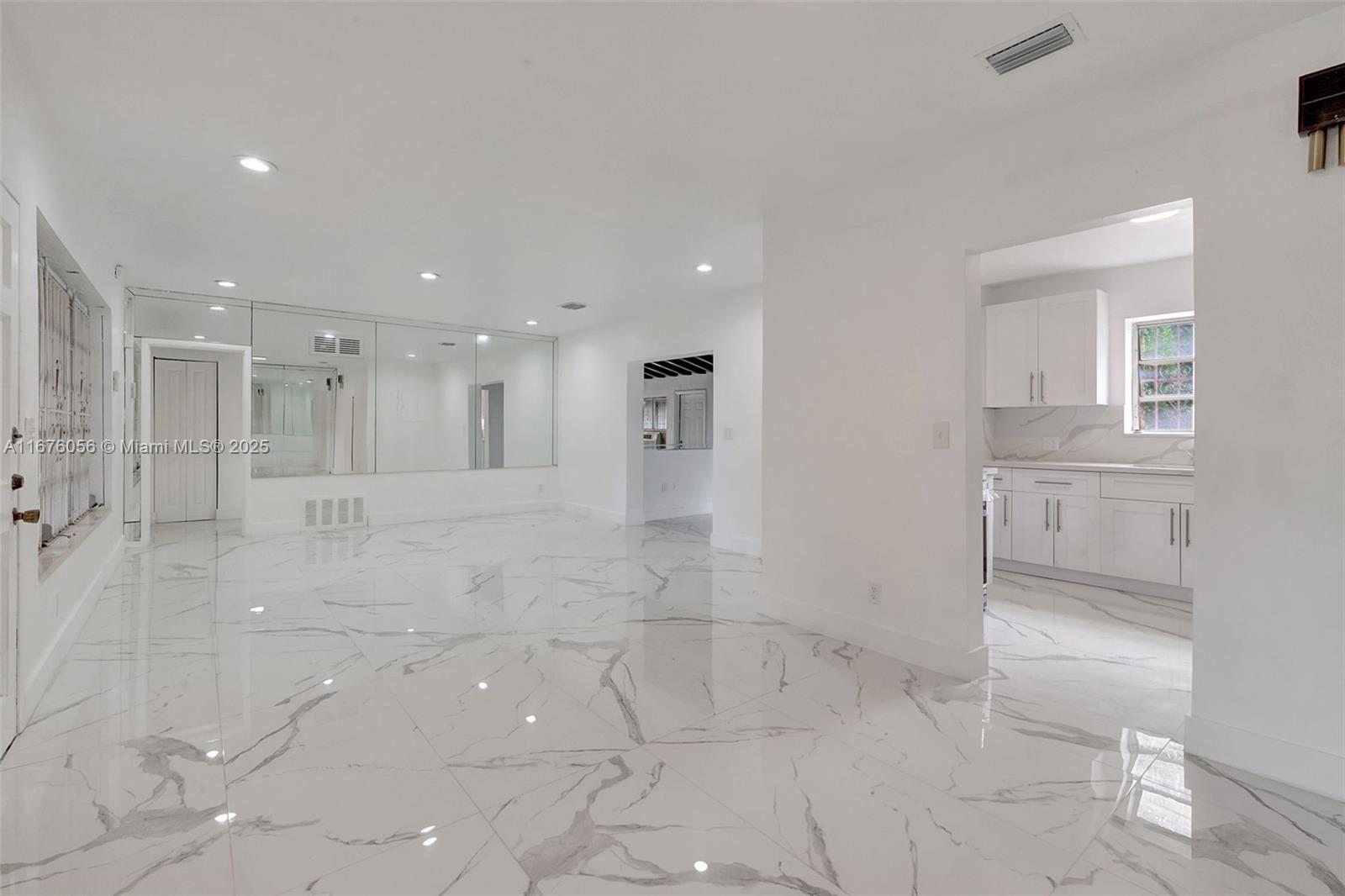 HOMEDALE - Residential