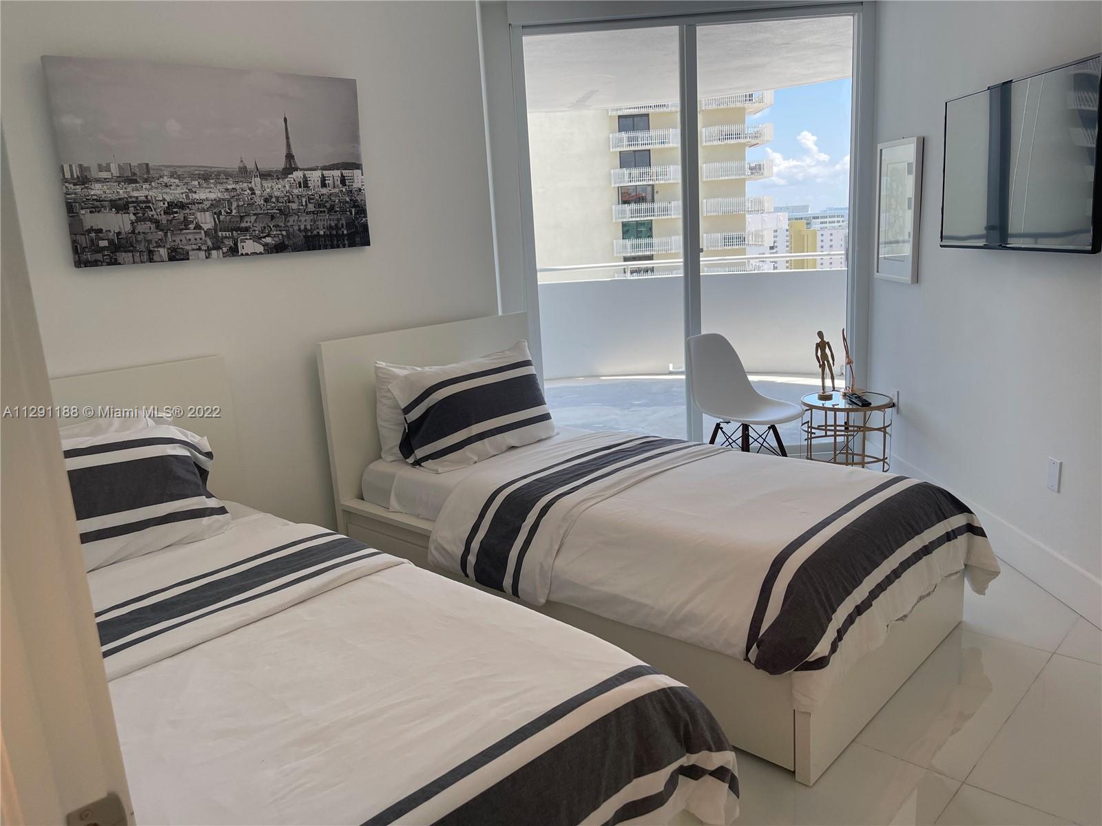 LA GORCE PALACE CONDO - Residential Lease