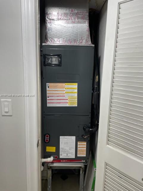 VILLAS OF PINECREST CONDO - Residential Lease