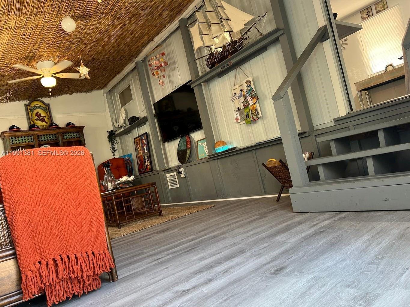 SEXTON COVES ESTATES - Residential